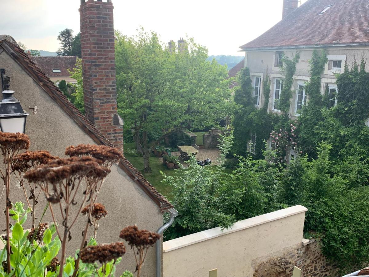 Le Nid Perche Bed and Breakfast Saint-Sauveur-en-Puisaye Εξωτερικό φωτογραφία